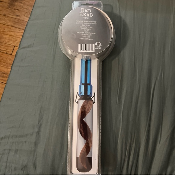 BedHead Curlipops Blue and Gray Styling Iron 1 1/2” - Picture 3 of 4